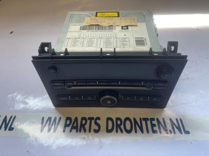 Używane Radio Saab 9-3 Sport Estate (YS3F) 1.8i 16V Cena € 75,00 Procedura marży oferowane przez VW Parts Dronten