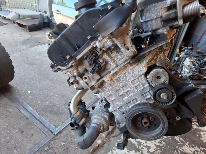 Używane Silnik BMW 3 serie (E90) 320i 16V Cena € 1.050,00 Procedura marży oferowane przez VW Parts Dronten