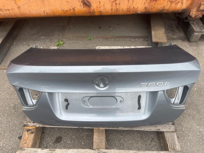 Używane Tylna klapa BMW 3 serie (E90) 320i 16V Cena € 50,00 Procedura marży oferowane przez VW Parts Dronten
