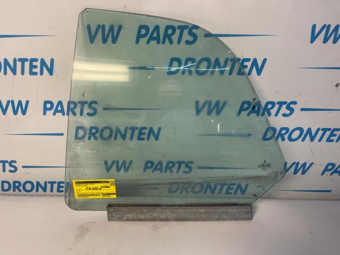 Usados Ventanilla triangular izquierda detrás Volkswagen Golf III Cabrio Restyling (1E7) 1.8 Kat. Precio € 40,00 Norma de margen ofrecido por VW Parts Dronten