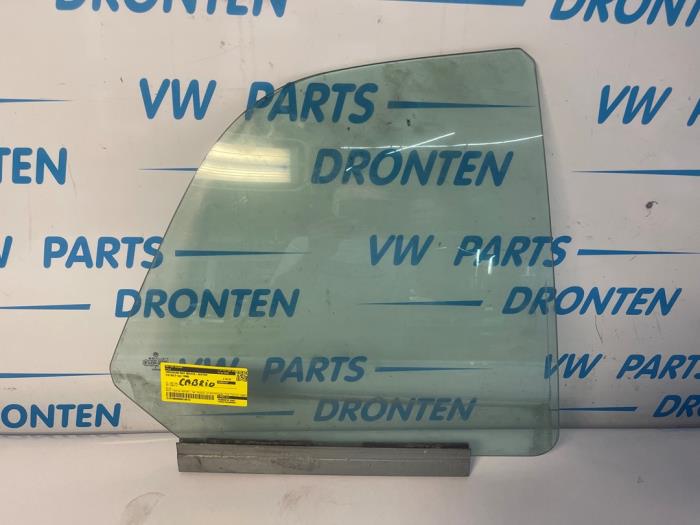 Usados Ventanilla triangular derecha detrás Volkswagen Golf III Cabrio Restyling (1E7) 1.8 Kat. Precio € 40,00 Norma de margen ofrecido por VW Parts Dronten