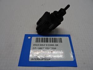 Usados Interruptor Volkswagen Golf V (1K1) 1.6 FSI 16V Precio € 19,99 IVA incluido ofrecido por Collignon & Fils