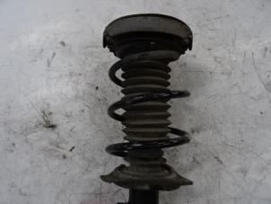 Used Front spring screw BMW 2 serie Active Tourer (F45) 216d 1.5 TwinPower Turbo 12V Price on request offered by Collignon & Fils