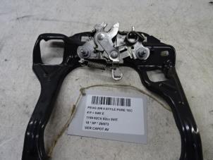 Used Bonnet lock mechanism Peugeot 208 I (CA/CC/CK/CL) 1.2 Vti 12V PureTech 82 Price € 19,99 Inclusive VAT offered by Collignon & Fils