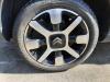 Wheel from a Citroen C4 Cactus (0B/0P), 2014 1.6 Blue Hdi 100, Hatchback, 4-dr, Diesel, 1.560cc, 73kW (99pk), FWD, DV6FD; BHY, 2014-09, 0BBHY 2016