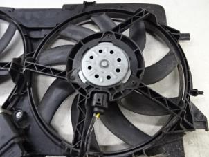Usagé Ventilateur clim Audi Q3 (8UB/8UG) 2.0 TDI 16V 136 Prix € 99,99 Prix TTC proposé par Collignon & Fils
