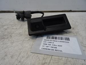 Gebrauchte Rückfahrkamera Skoda Octavia Combi (5EAC) 1.6 TDI 16V Preis € 99,99 Mit Mehrwertsteuer angeboten von Collignon & Fils