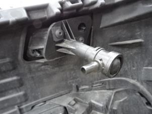 Usados Bomba de rociador de faro Audi Q7 (4MB/4MG) 3.0 TDI V6 24V Ultra Precio de solicitud ofrecido por Collignon & Fils
