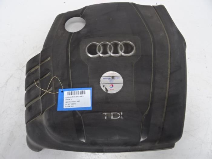 Engine cover from a Audi A4 Avant (B8) 2.0 TDI 16V 2011