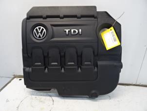 Usagé Couverture moteur Volkswagen Golf VII (AUA) 1.6 TDI 4Motion 16V Prix € 50,00 Prix TTC proposé par Collignon & Fils
