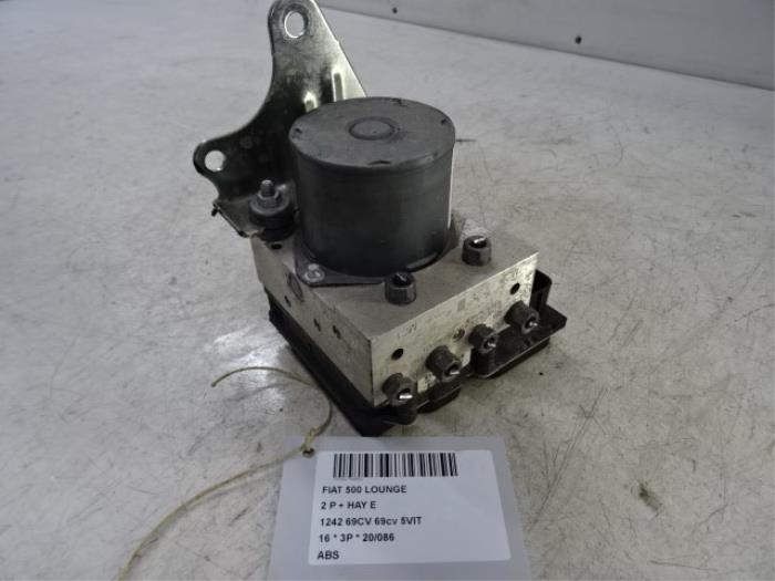 ABS pump from a Fiat 500 (312) 1.2 69 2016