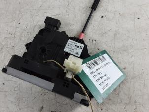 Used Door lock cylinder, right Opel Corsa E 1.4 16V Price € 50,00 Inclusive VAT offered by Collignon & Fils