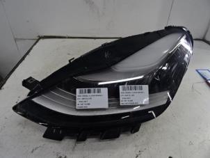 Used Headlight, left Tesla Model 3 EV AWD Price € 500,00 Inclusive VAT offered by Collignon & Fils