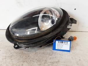 Used Headlight, left Mini Clubman (F54) 1.5 One D 12V Price € 50,00 Inclusive VAT offered by Collignon & Fils