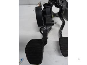Used Clutch pedal Citroen C4 Picasso (UD/UE/UF) 1.6 HDiF 16V 110 Price € 30,00 Inclusive VAT offered by Collignon & Fils
