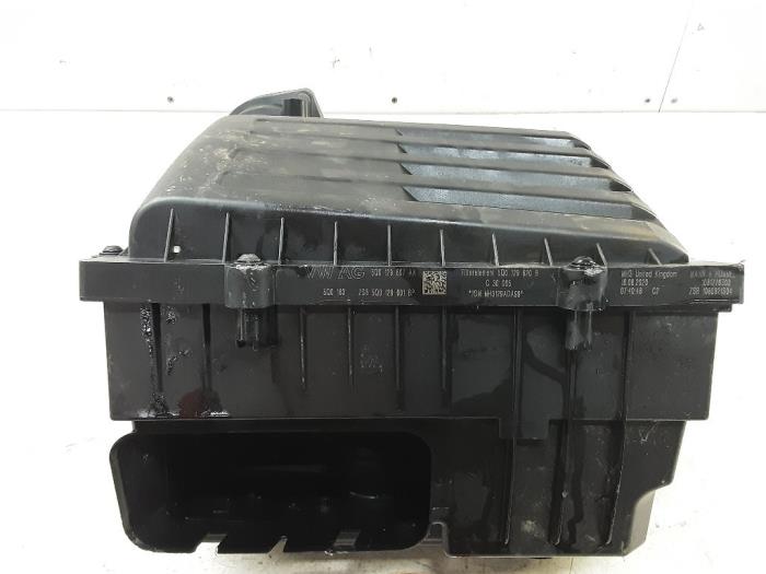 Filtr powietrza z Audi Q3 (F3B) 2.0 35 TDI 16V 2020