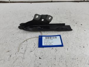 Used Bonnet Hinge Audi A1 Sportback (GBA) 1.0 25 TFSI 12V Price on request offered by Collignon & Fils