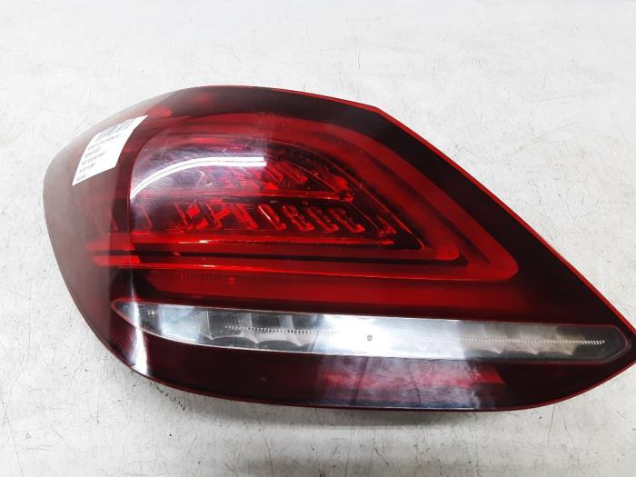 Taillight, left from a Mercedes-Benz C (W205) C-180d 1.6 Turbo 16V 2019