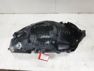 Used Inner wheel arch Mercedes C (W205) C-180d 1.6 Turbo 16V Price on request offered by Collignon & Fils