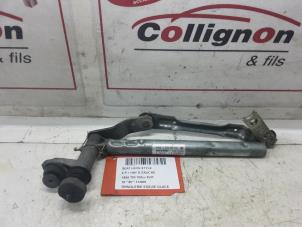 Used Wiper mechanism Seat Leon (1P1) 1.9 TDI 105 Price on request offered by Collignon & Fils