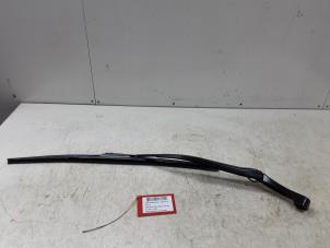 Used Front wiper arm Jeep Grand Cherokee L (WL) 2.0 4xe Price on request offered by Collignon & Fils