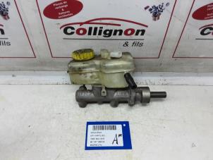 Used Master cylinder Volkswagen Polo IV (9N1/2/3) 1.2 Price on request offered by Collignon & Fils