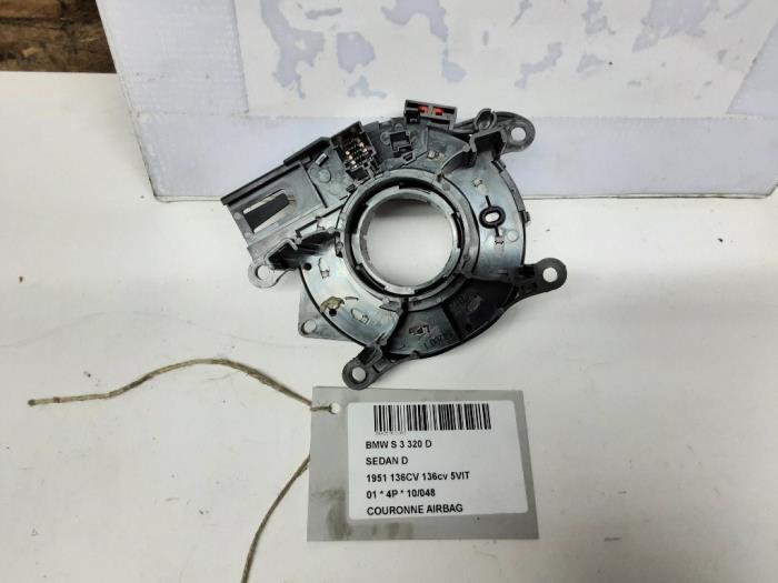 Airbagring from a BMW 3 serie (E46/4) 320d 16V 2001