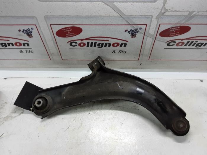 Front wishbone, left from a Renault Clio III Estate/Grandtour (KR) 1.5 dCi 85 2008