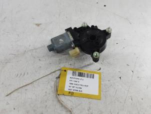 Used Door window motor Kia Stonic (YB) 1.6 CRDi VGT 16V Price on request offered by Collignon & Fils