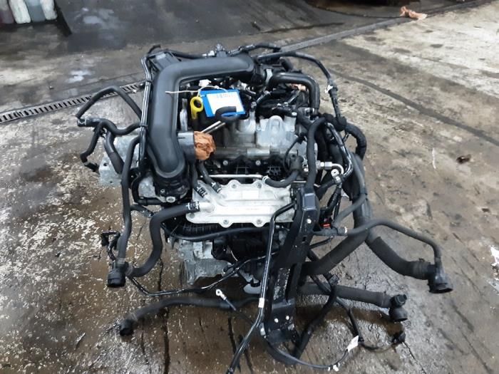 Motor from a Volkswagen Caddy IV 1.0 TSI 12V 2019