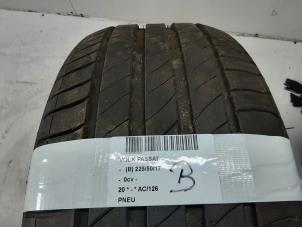 Used Tyre Volkswagen Passat Alltrack (3G5) 2.0 TSI 16V 4Motion Price € 30,00 Inclusive VAT offered by Collignon & Fils