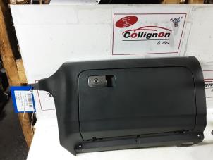 Used Overhead storage compartment Volkswagen Golf V 4Motion (1K1) Price € 30,00 Inclusive VAT offered by Collignon & Fils