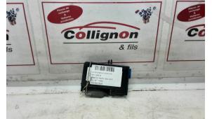 Used Ignition lock + key Renault Espace (JK) 2.2 dCi 16V Price on request offered by Collignon & Fils