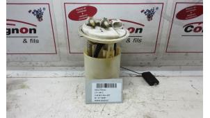 Used Mechanical fuel pump Renault Twingo (C06) 1.2 Price on request offered by Collignon & Fils