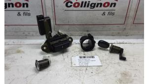 Used Ignition lock + key Renault Megane Break/Grandtour (KA) 1.9 dTi Price on request offered by Collignon & Fils