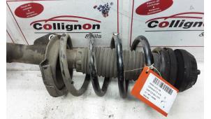 Used Front spring screw Mercedes Vito (638.0) 2.2 CDI 108 16V Price on request offered by Collignon & Fils