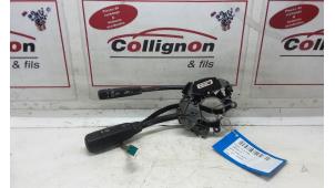 Used Switch Mercedes CLK (W208) 3.2 320 V6 18V Price on request offered by Collignon & Fils