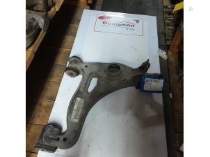 Used Front wishbone, right Mercedes CLK (W208) 3.2 320 V6 18V Price on request offered by Collignon & Fils
