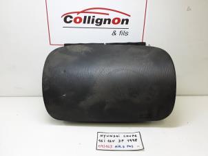 Used Right airbag (dashboard) Hyundai Coupe 1.6 16V Price € 19,99 Inclusive VAT offered by Collignon & Fils