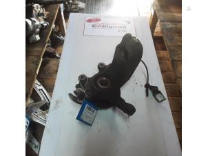 Used Front wheel hub Ford Focus 2 1.6 TDCi 16V 90 Price on request offered by Collignon & Fils
