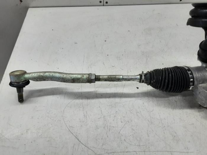 Tie rod, left from a Toyota Yaris IV (P21/PA1/PH1) 1.6 GR 4WD 2021