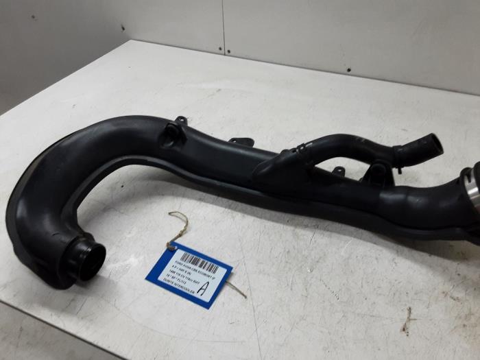 Intercooler hose from a Ford Kuga II (DM2) 1.5 EcoBoost 16V 120 2019