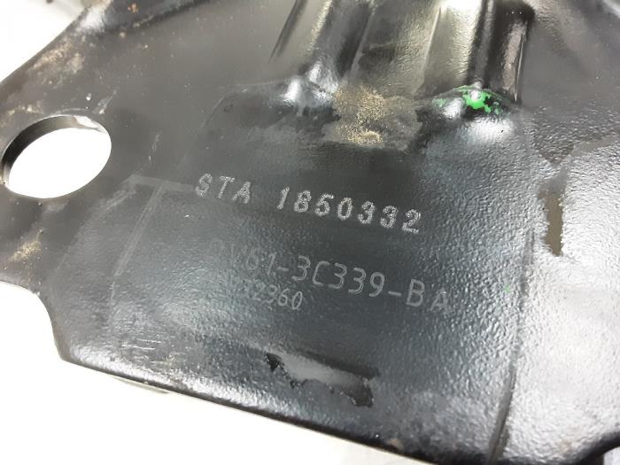 Bras de suspension avant droit d'un Ford Kuga II (DM2) 1.5 EcoBoost 16V 120 2019