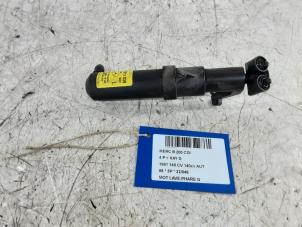 Used Headlight washer pump Mercedes B (W245,242) 2.0 B-200 CDI 16V Price € 25,00 Inclusive VAT offered by Collignon & Fils