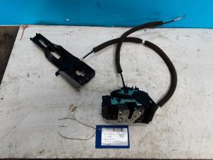 Used Door lock cylinder, right Nissan Qashqai (J11) 1.5 dCi DPF Price € 50,00 Inclusive VAT offered by Collignon & Fils