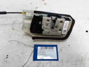 Used Door lock cylinder, right Tesla Model 3 EV AWD Price € 75,00 Inclusive VAT offered by Collignon & Fils