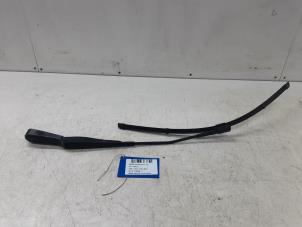 Used Front wiper arm Mercedes A (177.0) 1.5 A-180d Price € 25,00 Inclusive VAT offered by Collignon & Fils