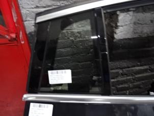 Używane Szyba drzwi prawych tylnych wersja 4-drzwiowa BMW X4 (F26) xDrive20d 16V Cena na żądanie oferowane przez Collignon & Fils