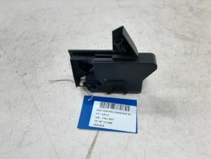 Used Door lock cylinder, right Dacia Duster (SR) 1.5 Blue dCi 115 Price € 50,00 Inclusive VAT offered by Collignon & Fils