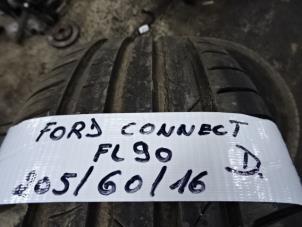Usados Neumático Ford Transit Connect (PJ2) 1.5 EcoBlue Precio € 30,00 IVA incluido ofrecido por Collignon & Fils